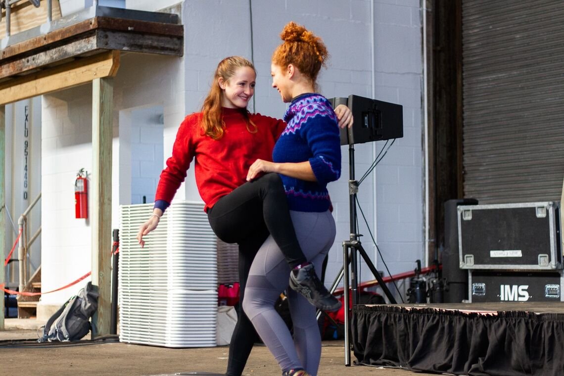 An image of two people dancing.